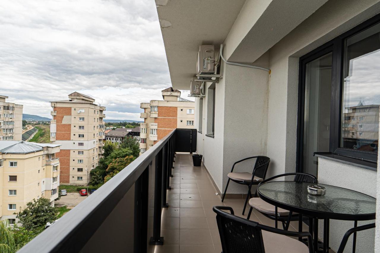 Delux Suite Bacău Eksteriør bilde